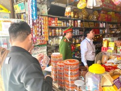 Thành phố Vinh tăng cường công tác đảm bảo an toàn thực phẩm trong dịp Tết Nguyên đán Quý Mão và mùa Lễ hội Xuân 2023